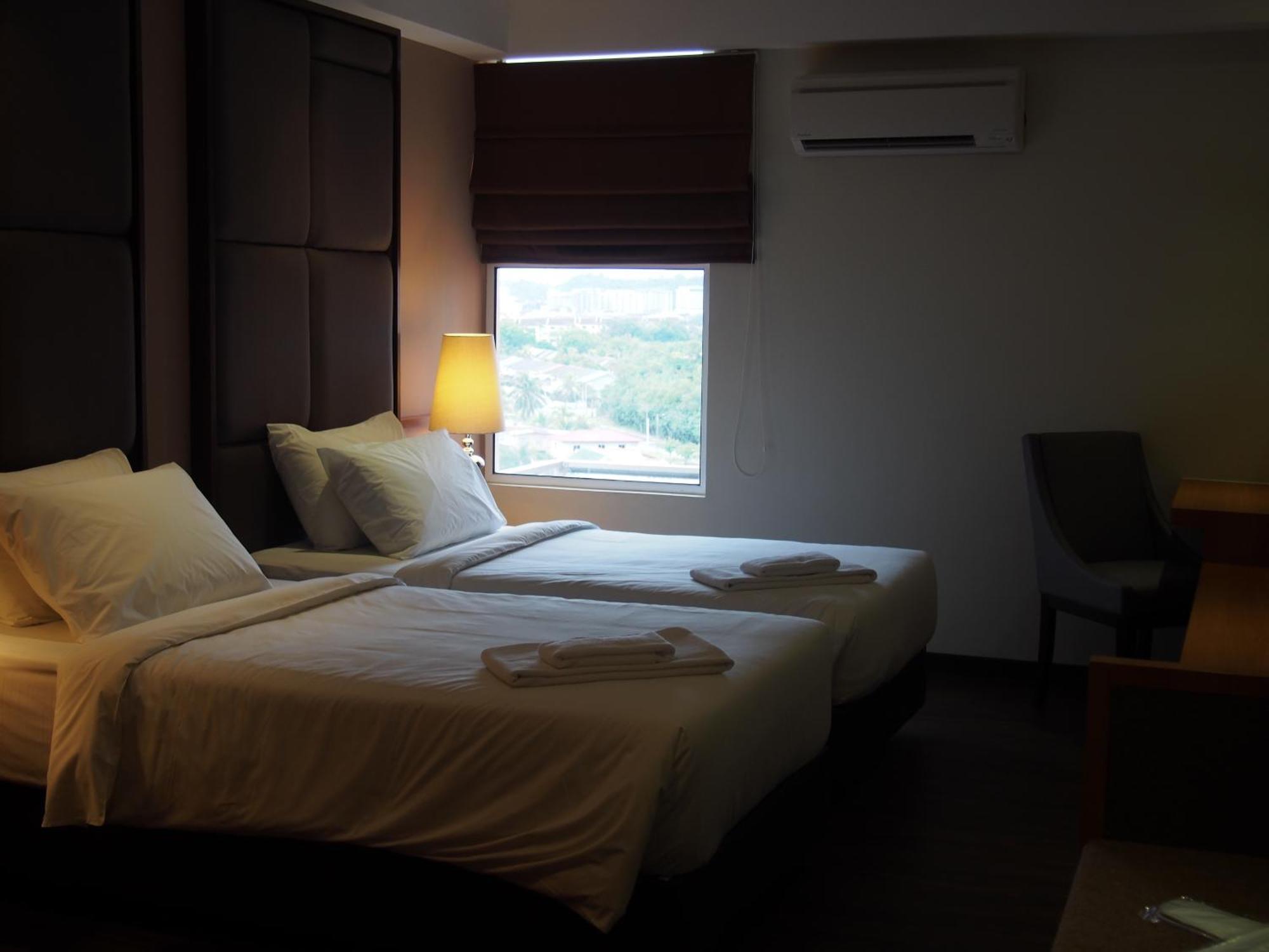 קוטה קינבלו C'Haya Hotel חדר תמונה