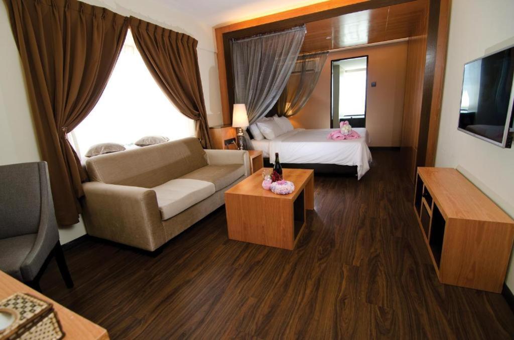 קוטה קינבלו C'Haya Hotel מראה חיצוני תמונה